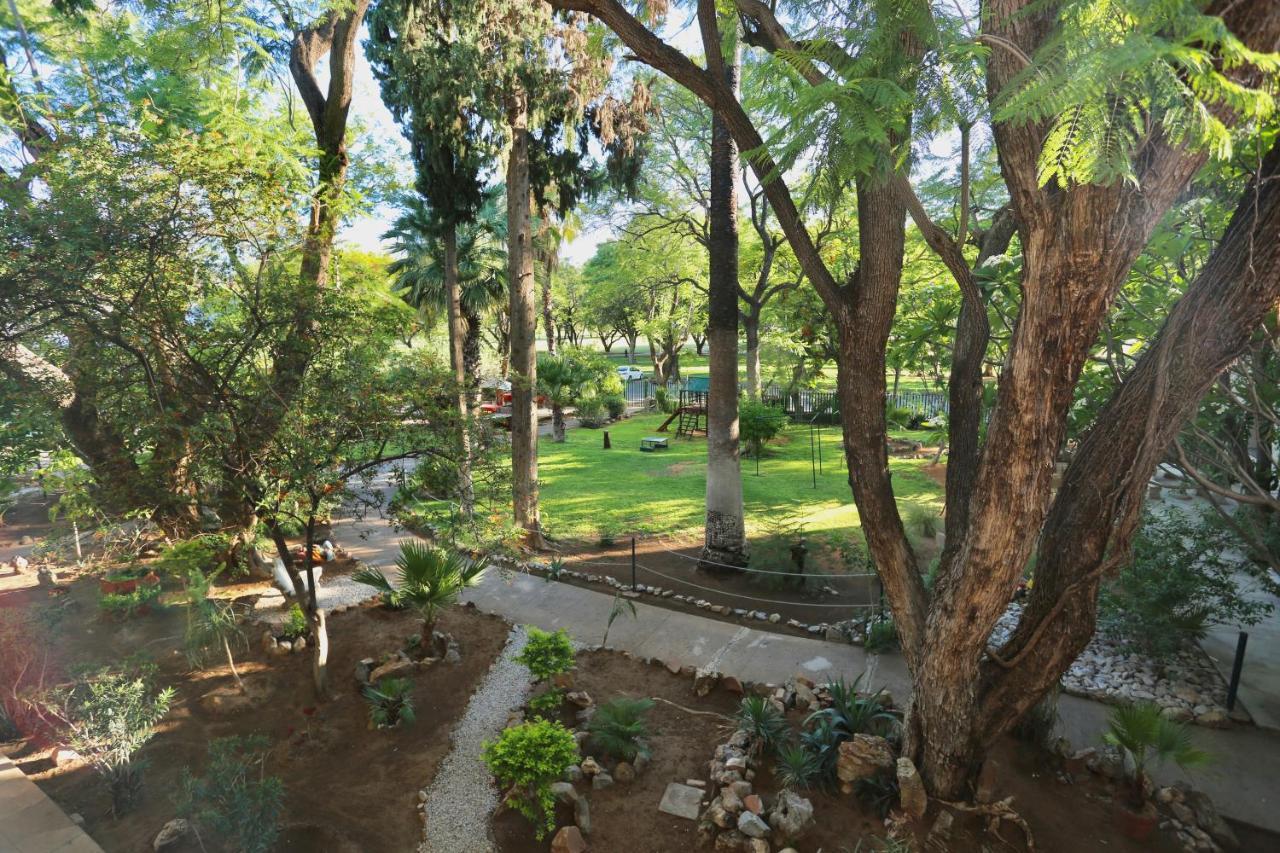 Minen Hotel Tsumeb Buitenkant foto