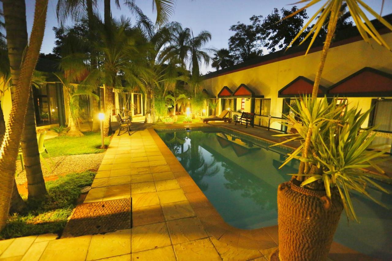 Minen Hotel Tsumeb Buitenkant foto